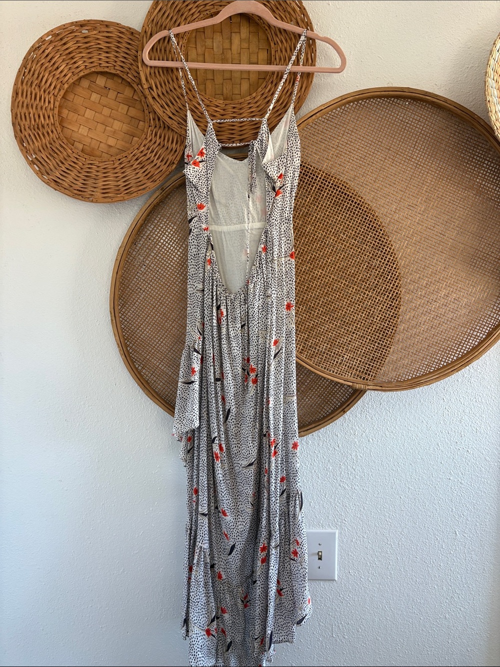 Urban Outfitters Open Back Floral Slip Maxi Dress in White with Red Accents - Picture 4 of 5